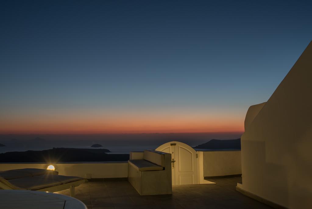 Karpimo Horizon - Caldera View With Private Hot Tub Villa Firostefani Cameră foto